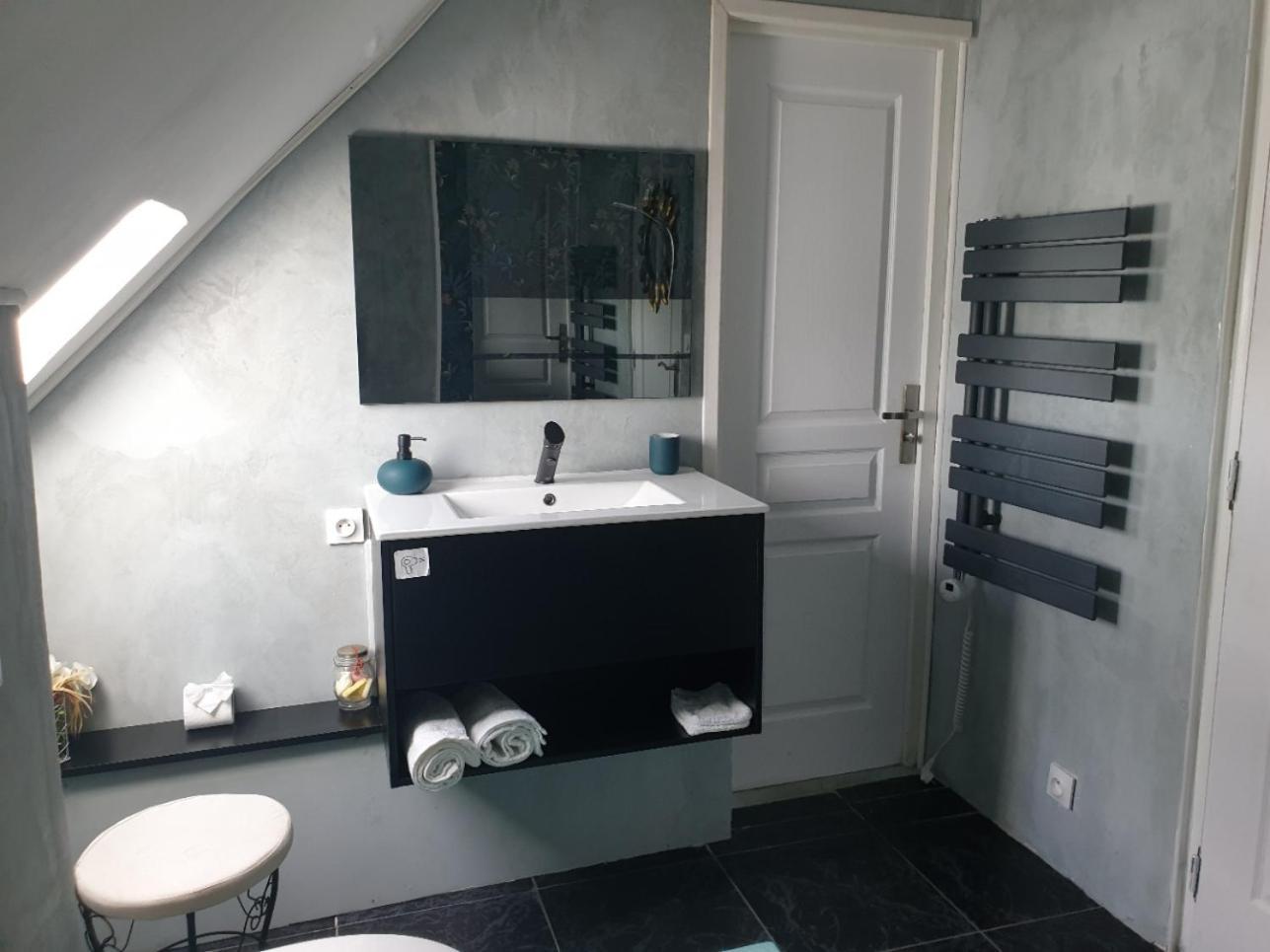 La Toulotte Chez Claire Et Christian Hotel Sancy-les-Provins Exterior photo
